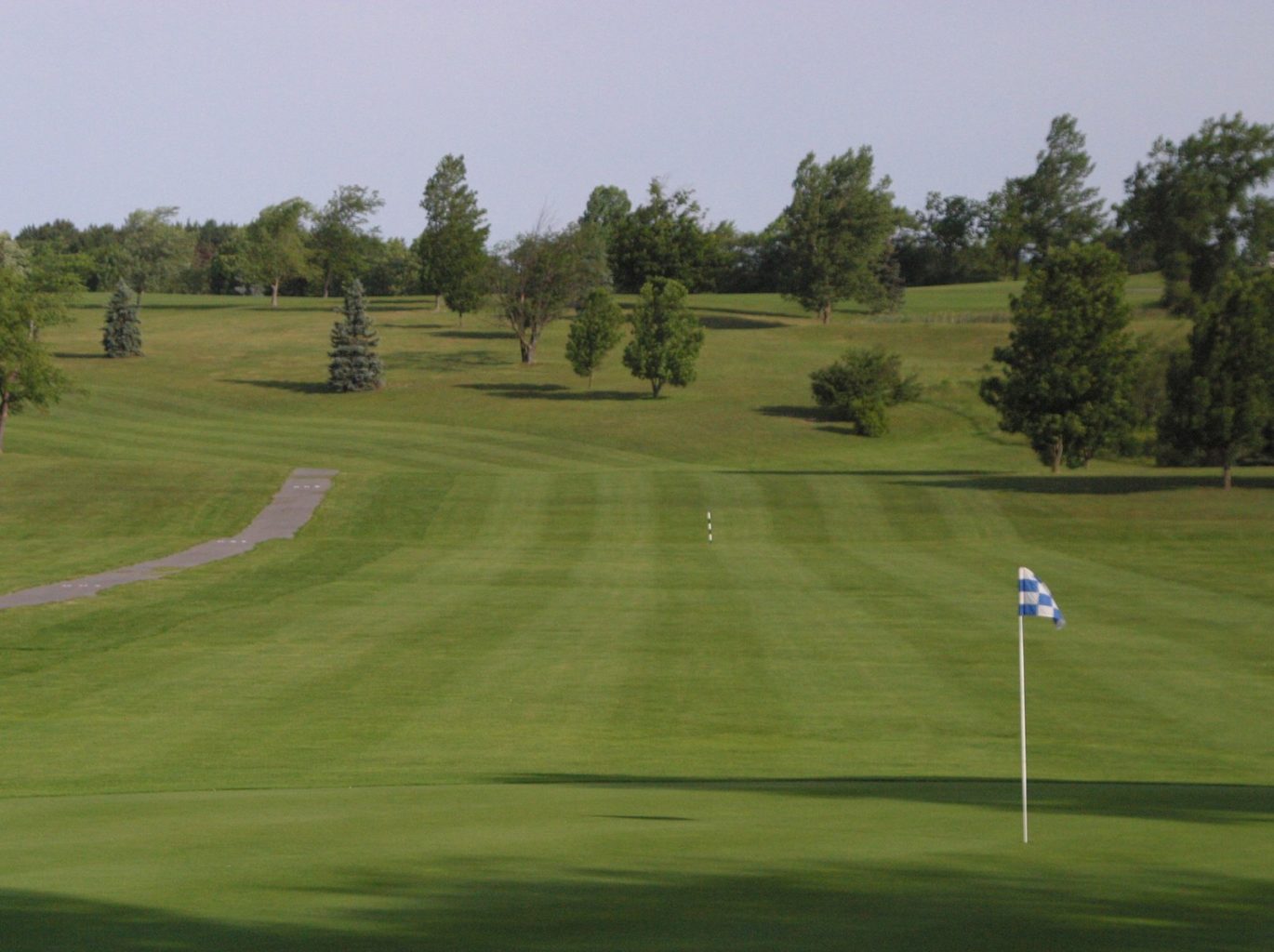 Chestnut Hill Country Club, Darien Center - Golf in New York